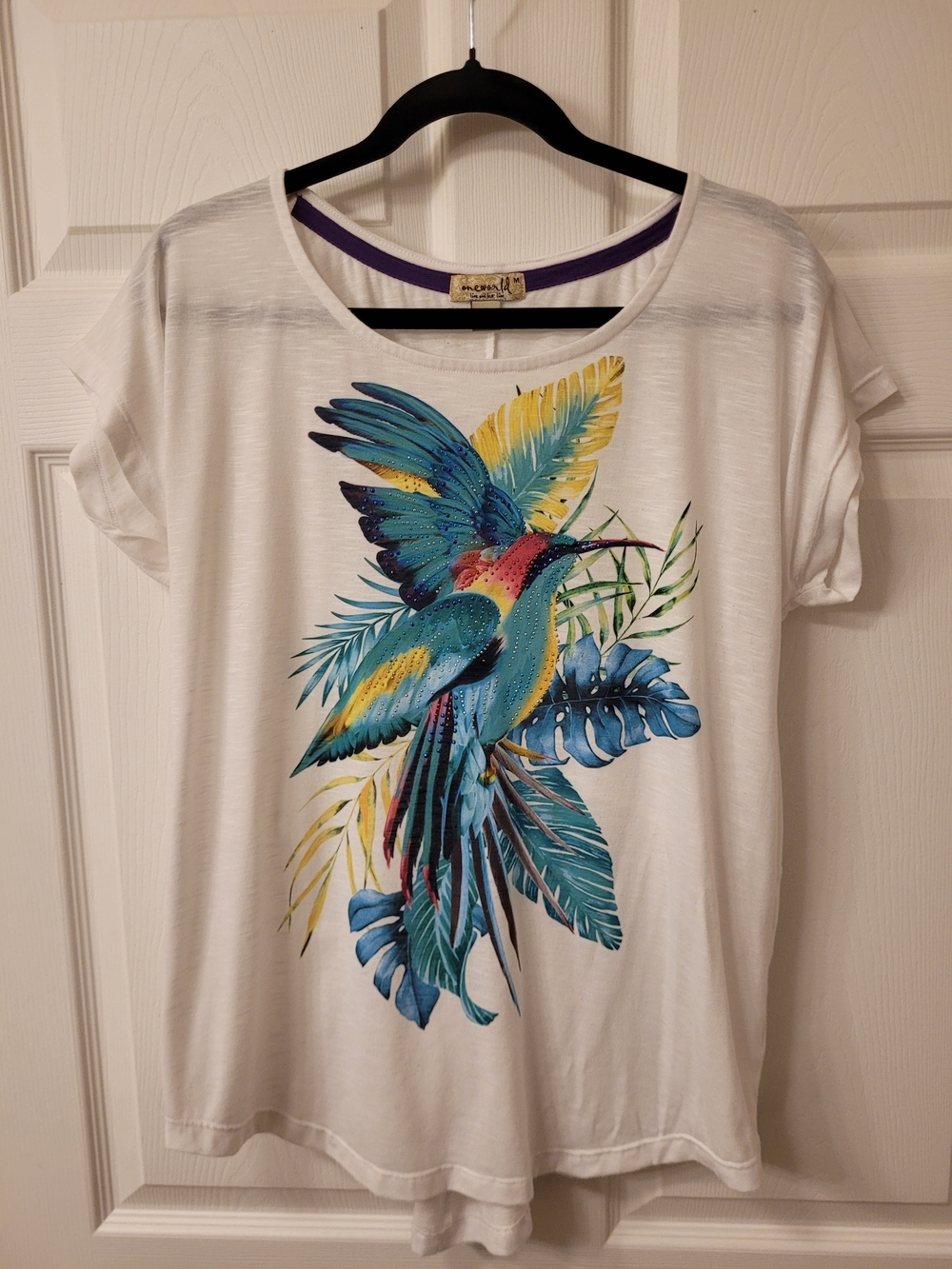 ONE WORLD White Short Sleeve Tee with Tropical Hummingbird Print Sz. Med
